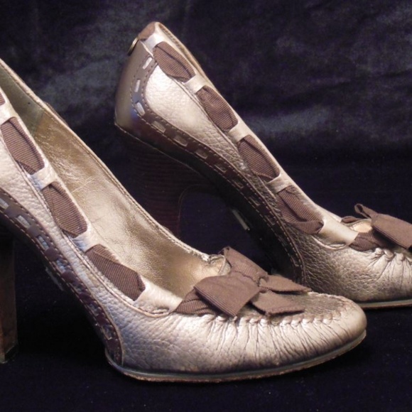 BCBG Max Azria Bronze/Brown Leather Heels 5.5/35.5 - Picture 4 of 8
